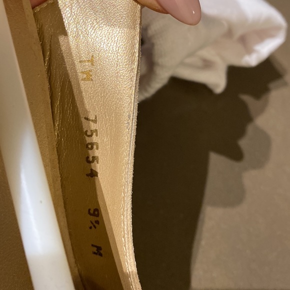 Nude Stuart Weitzman Slingback Heels - Picture 4 of 5